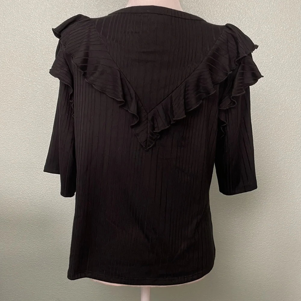 Riley & Rae Black Ruffled Ribbed Top - Picture 7 of 9
